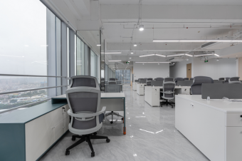 辦公室裝修中的＂聲學(xué)優(yōu)化＂設(shè)計(jì)：打造安靜高